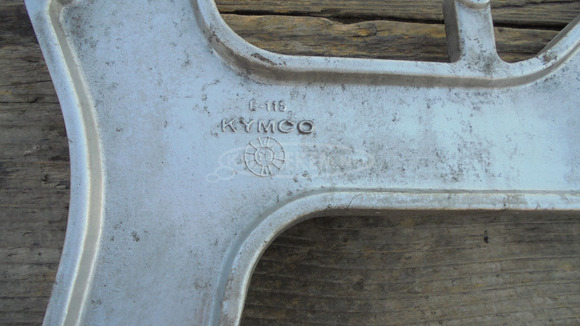 Kymco Grand Dink 250 hátsó lengőkar - 4/5