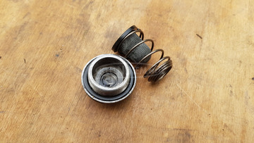 Kymco Grand Dink 125 - 250 olajleeresztő csavar