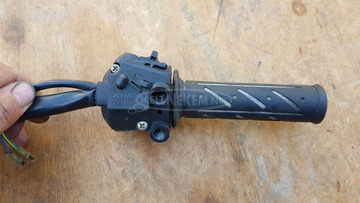 Kymco Grand Dink 250 kormánykapcsoló jobbos