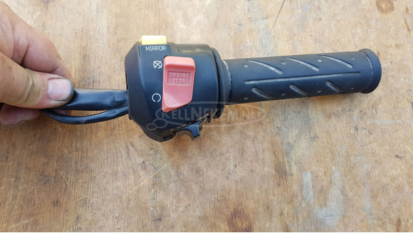 Kymco Grand Dink 250 kormánykapcsoló jobbos