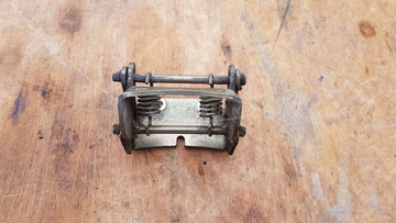 Kymco Grand Dink 125 - 250 ülés zsanér