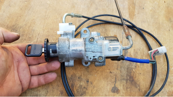 Kymco Grand Dink 125 - 250 gyújtáskapcsoló - 4/10