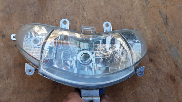 Kymco Grand Dink 125 - 250 első lámpa újszerű - 7/10