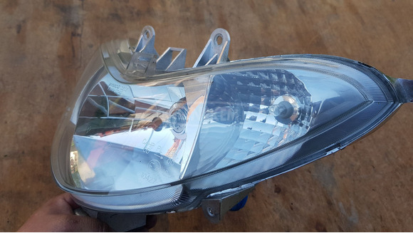 Kymco Grand Dink 125 - 250 első lámpa újszerű - 8/10