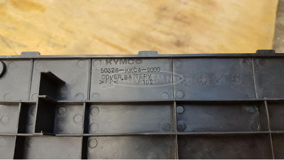 Kymco Grand Dink 125 - 250 akkumulátor fedél - 3/5