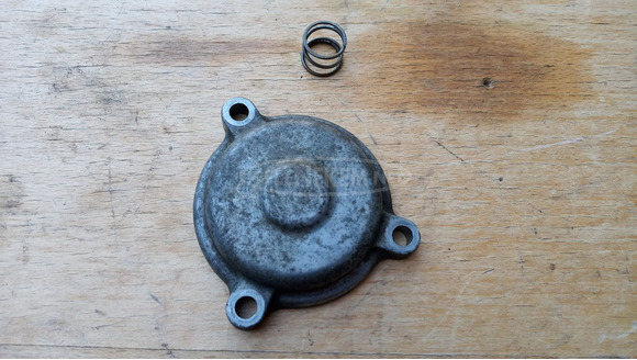 Kymco Grand Dink 125 - 150 olajszűrő fedél - 3/4