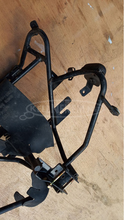 Kymco Grand Dink 125 - 150 első idomtartó konzol - 9/10