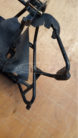 Kymco Grand Dink 125 - 150 első idomtartó konzol - 10/10