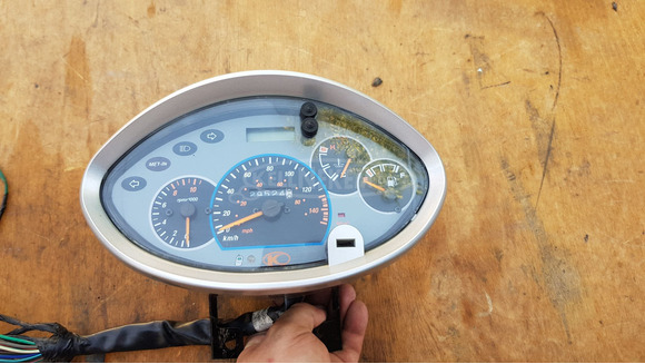Kymco Grand Dink 125 - 150 km óra
