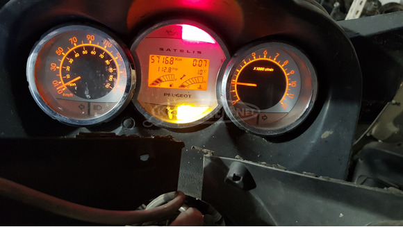 Peugeot Satelis 400 km óra - 1/10