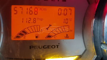 Peugeot Satelis 400 km óra