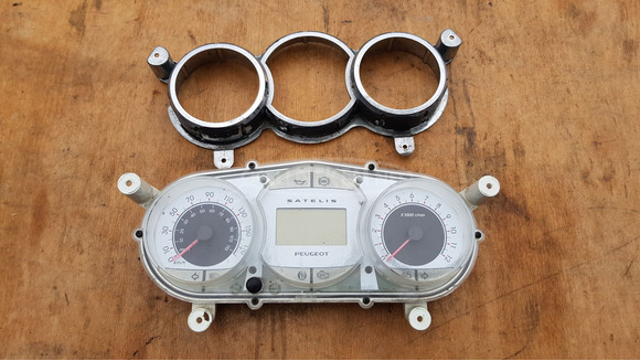 Peugeot Satelis 400 km óra - 10/10