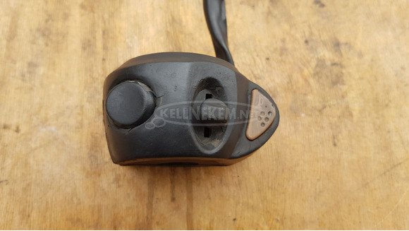 Peugeot Satelis 400 kormánykapcsoló balos - 2/7