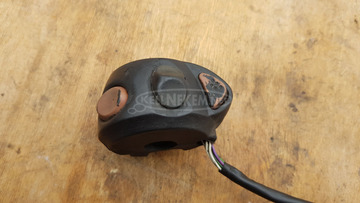 Peugeot Satelis 400 kormánykapcsoló jobbos