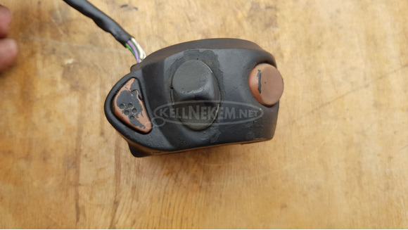 Peugeot Satelis 400 kormánykapcsoló jobbos - 7/8