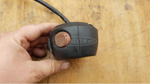 Peugeot Satelis 400 kormánykapcsoló jobbos - 8/8