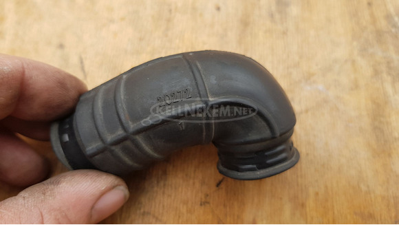 Peugeot Satelis 400 vízcső könyök cső - 2/5