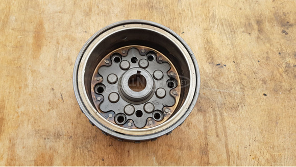 Peugeot Satelis 400 lendkerék - 1/6