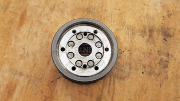 Peugeot Satelis 400 lendkerék