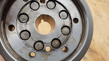 Peugeot Satelis 400 lendkerék