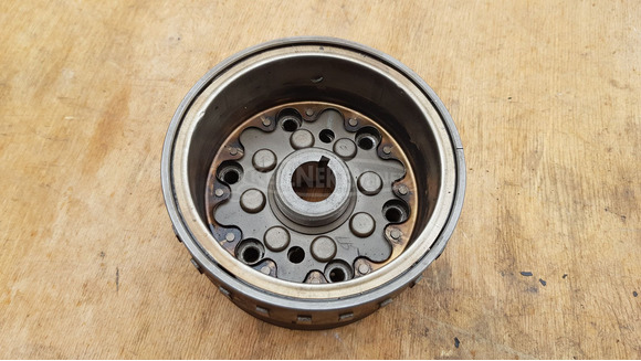 Peugeot Satelis 400 lendkerék - 6/6