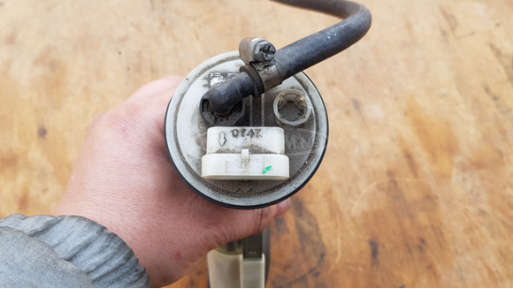 Peugeot Satelis 400 benzinpumpa - 6/9