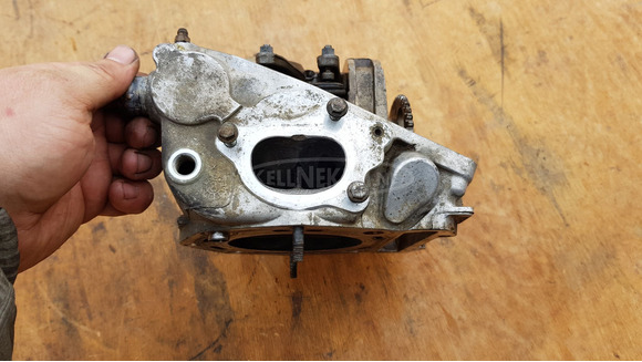 Peugeot Satelis 400 hengerfej - 6/10