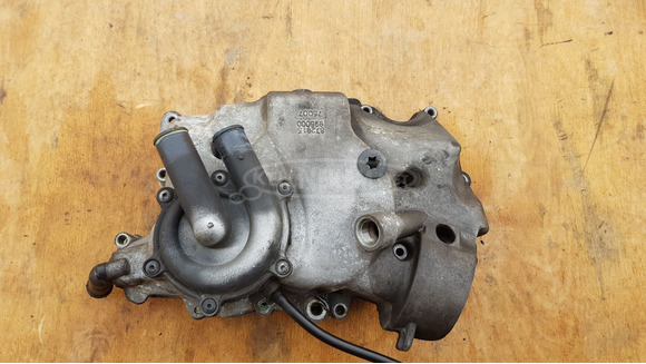 Peugeot Satelis 400 gyújtásfedél vízpumpával - 1/10