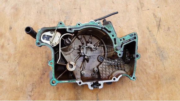 Peugeot Satelis 400 gyújtásfedél vízpumpával - 5/10