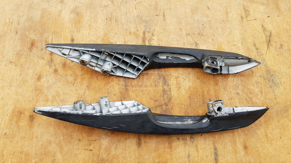 Peugeot Satelis 400 hátsó kapaszkodó pár - 4/8