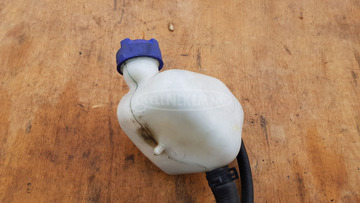 Peugeot Satelis 400 kiegyenlítő tartály