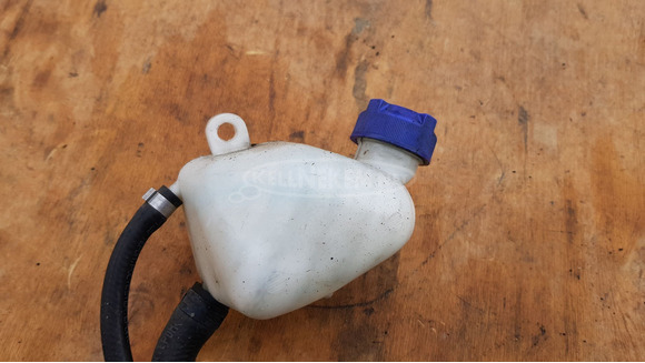 Peugeot Satelis 400 kiegyenlítő tartály