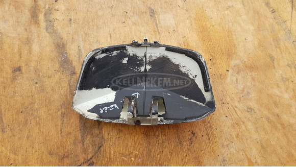 Peugeot Satelis 400 kormány idom középső ajtó - 2/7