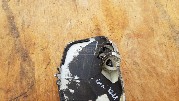 Peugeot Satelis 400 kormány idom középső ajtó - 3/7