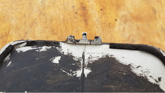 Peugeot Satelis 400 kormány idom középső ajtó - 4/7