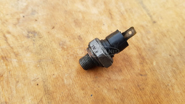 Peugeot Satelis 400 olajnyomás gomba