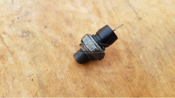 Peugeot Satelis 400 olajnyomás gomba - 3/4