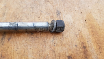 Peugeot Satelis 400 első keréktengely