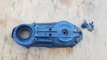 Peugeot Satelis 400 kuplung fedél