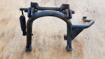 Peugeot Satelis 400 középtámasz