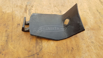 Peugeot Satelis 400 tankajtó