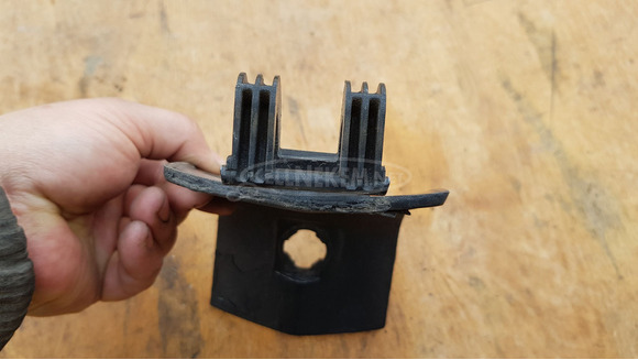 Peugeot Satelis 400 tankajtó - 7/9