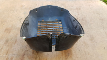 Peugeot Satelis 400 hűtő elötti idom