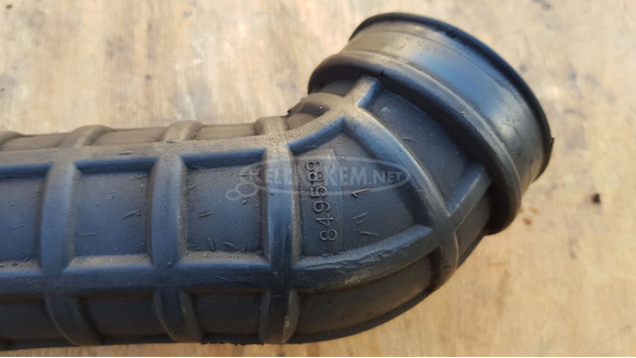 Peugeot Satelis 400 légszűrő cső