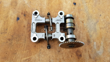 Kymco people 250 vezérműtengely himbával