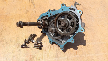 Kymco people 250 hátsó végáttétel