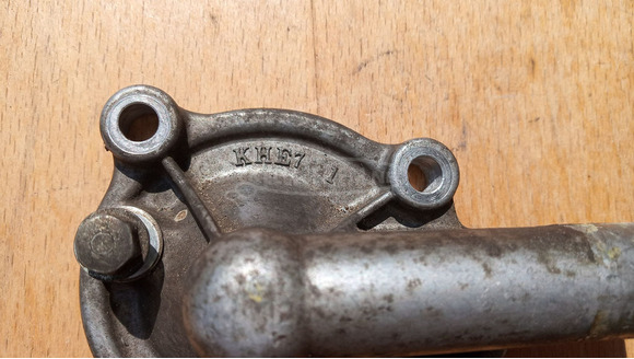 Kymco people 250 vízpumpa fedél