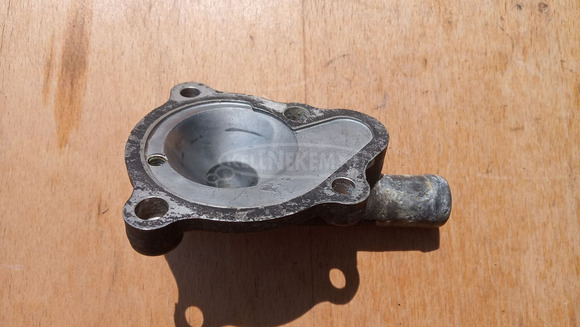 Kymco people 250 vízpumpa fedél