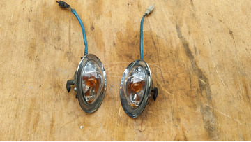 Kymco people 250 első irányjelző pár