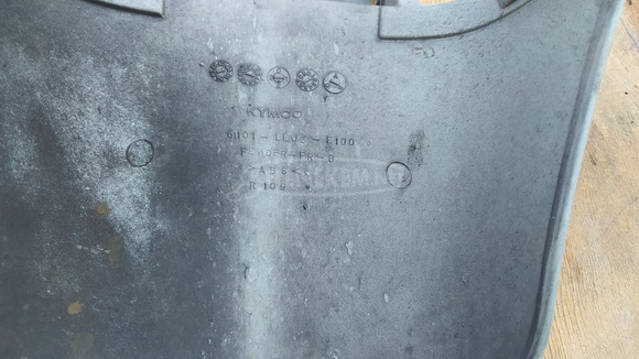 Kymco people 250 első sárvédő hátsó ezüst - 7/7